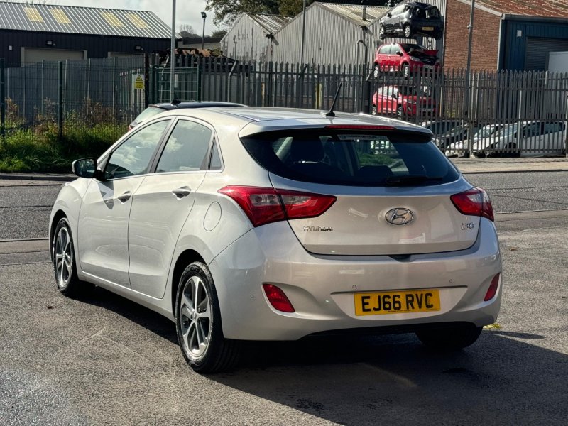 HYUNDAI I30