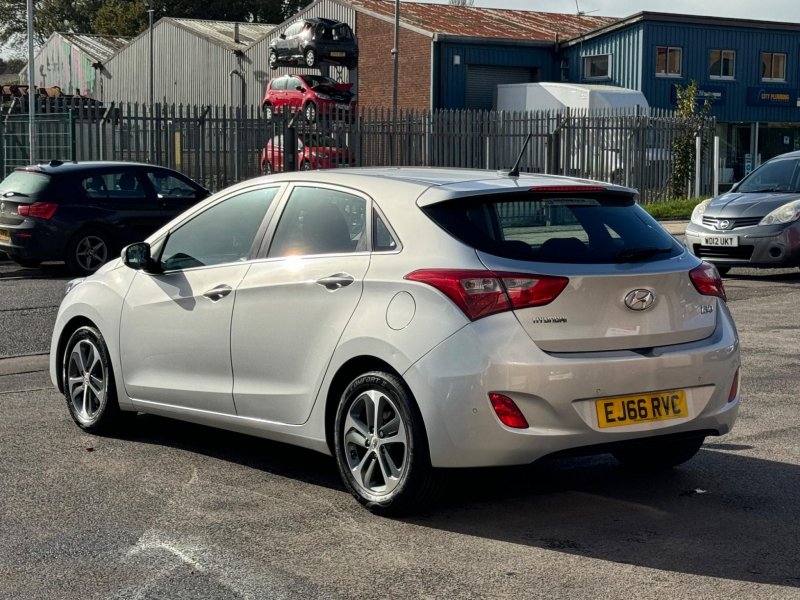 HYUNDAI I30