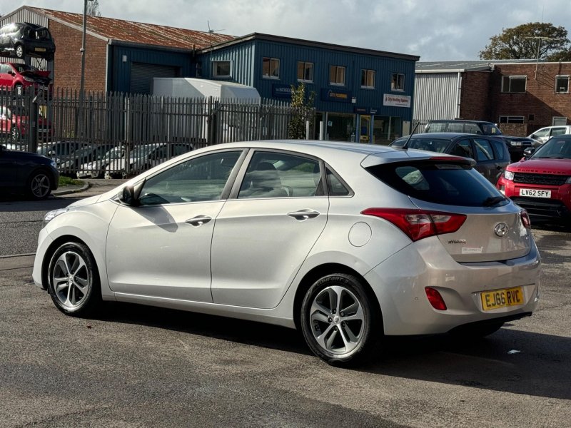 HYUNDAI I30