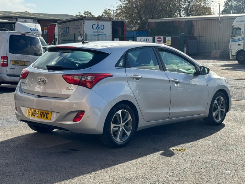 HYUNDAI I30
