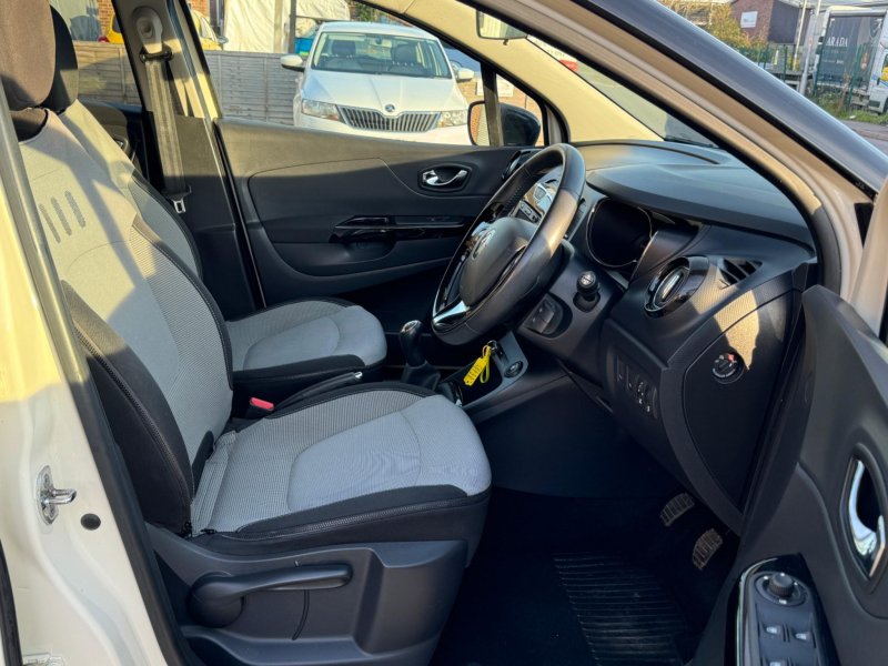 RENAULT CAPTUR