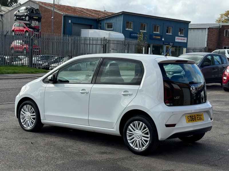 VOLKSWAGEN UP