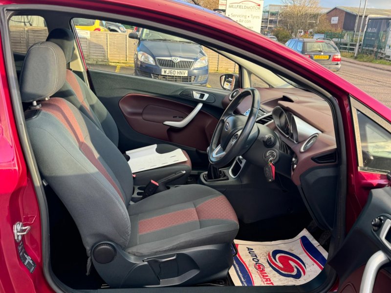 FORD FIESTA