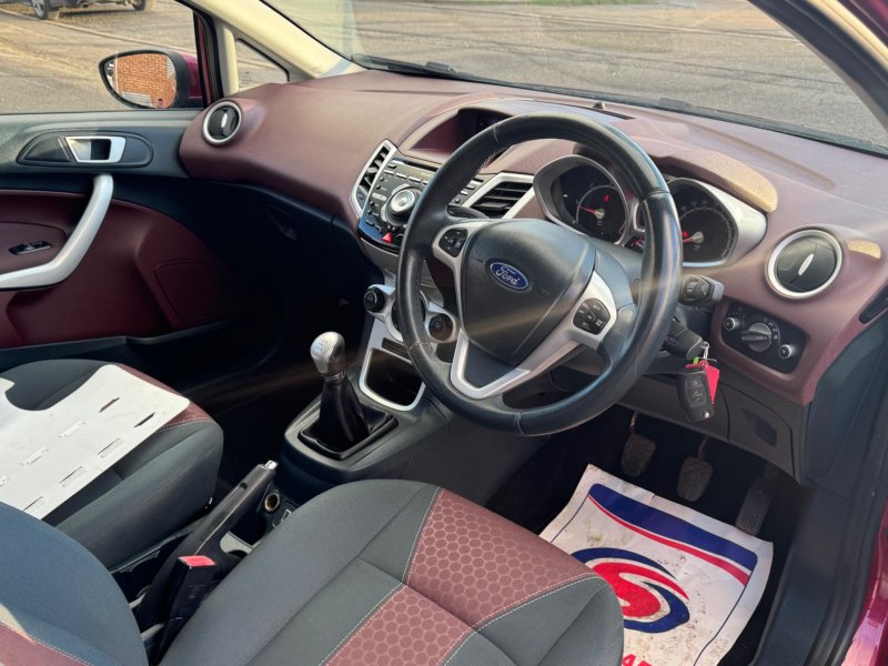 FORD FIESTA