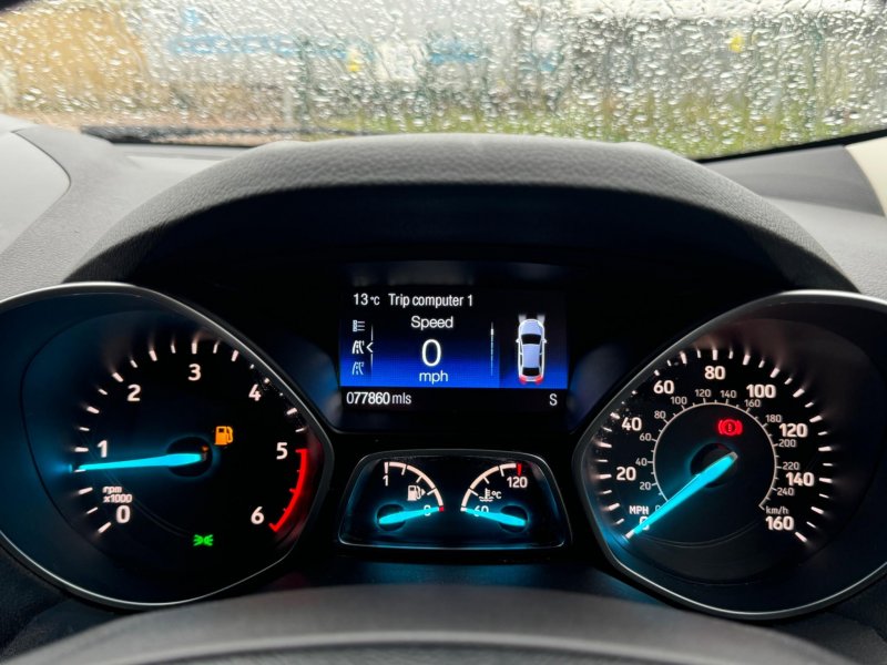 FORD KUGA