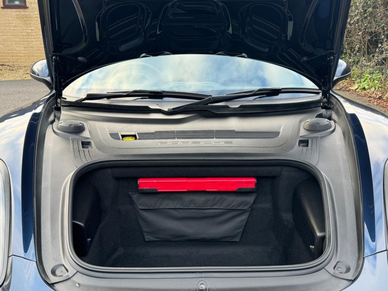 PORSCHE BOXSTER