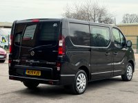 VAUXHALL VIVARO