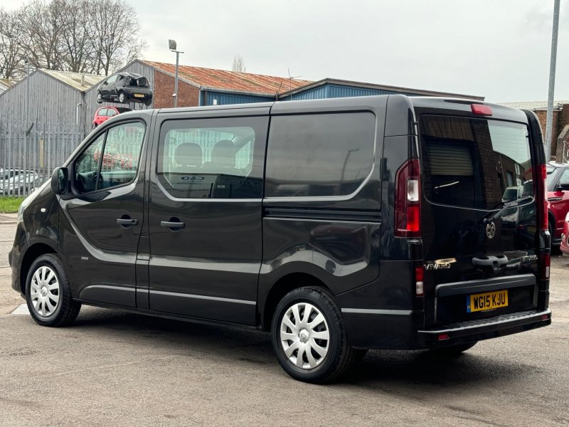 VAUXHALL VIVARO