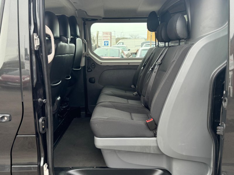 VAUXHALL VIVARO