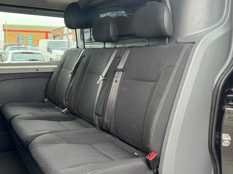 VAUXHALL VIVARO