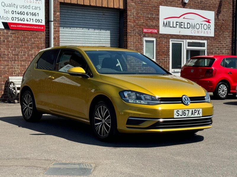 VOLKSWAGEN GOLF