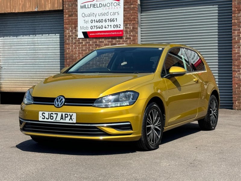 VOLKSWAGEN GOLF